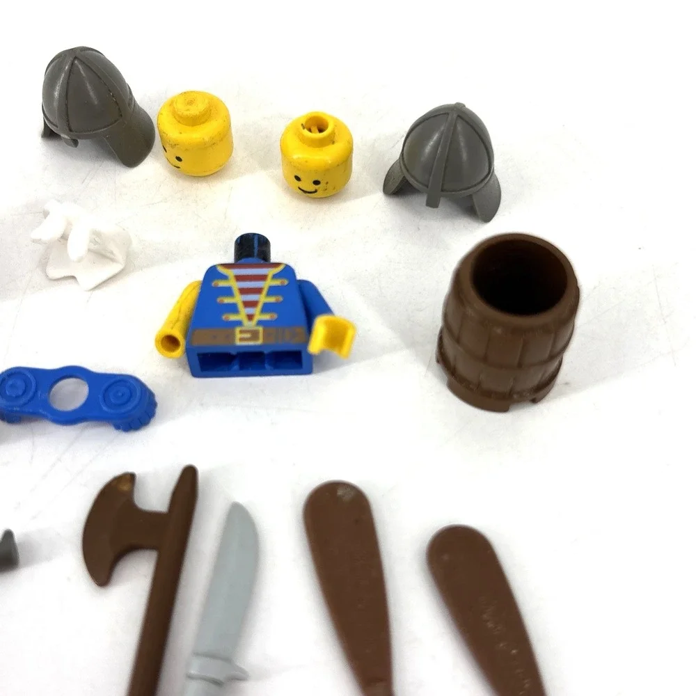 Vtg Lego PIRATES Knights Parts Pieces Fodder‎ Eldorado Fortress Admiral Etc